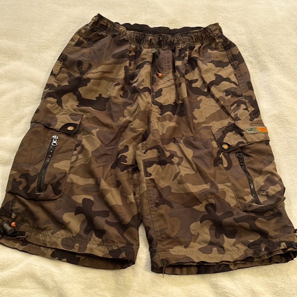 OTB Cargo Shorts Size XL (18) camouflage